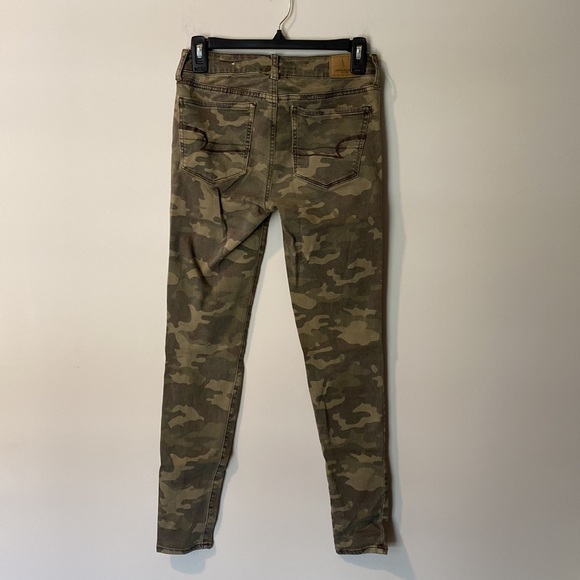 American Eagle | Camo Super Stretch Jeggings Size 4 - Picture 3 of 6